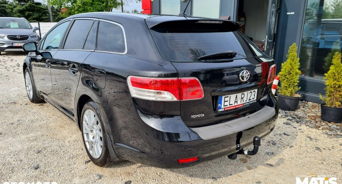 Toyota Avensis cena 34900 przebieg: 235000, rok produkcji 2011 z Wojnicz małe 781